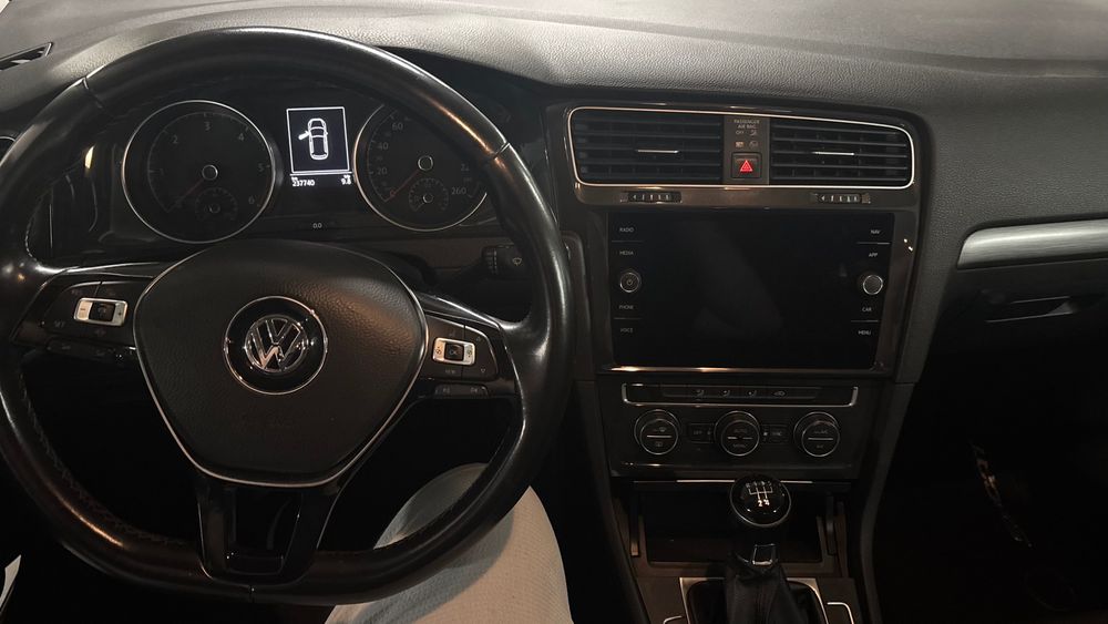 Volks Golf stream