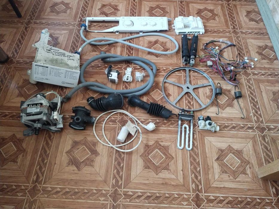 Продам плату на  индезит