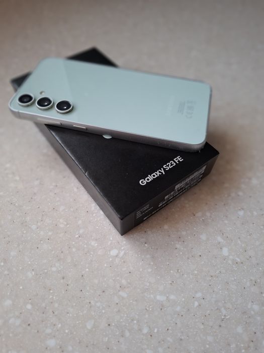 Galaxy S23 fe używany jak nowy !