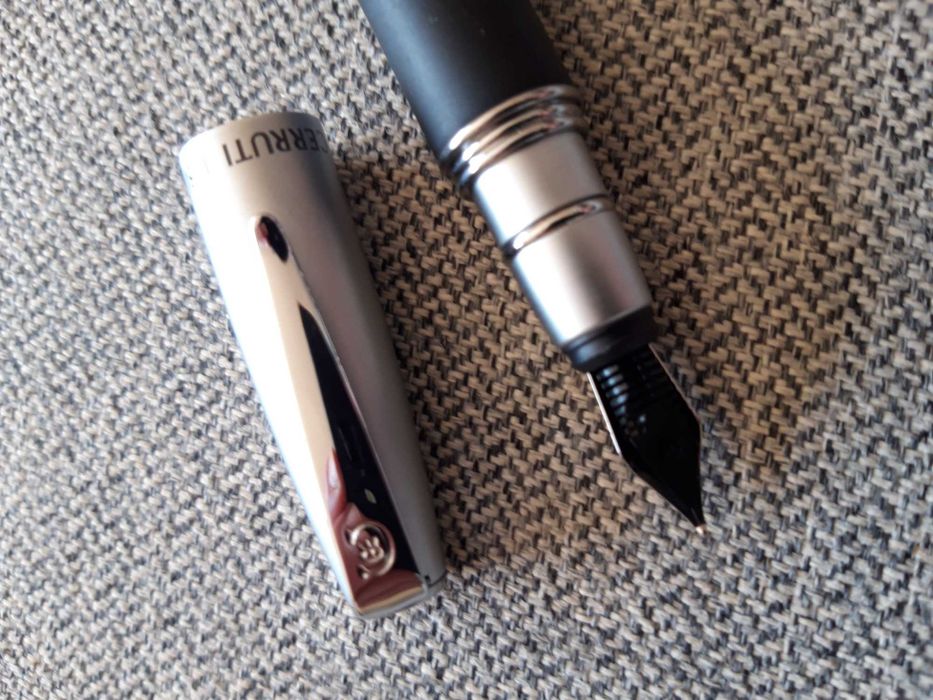 Caneta de tinta permanente "CERRUTI 1881"