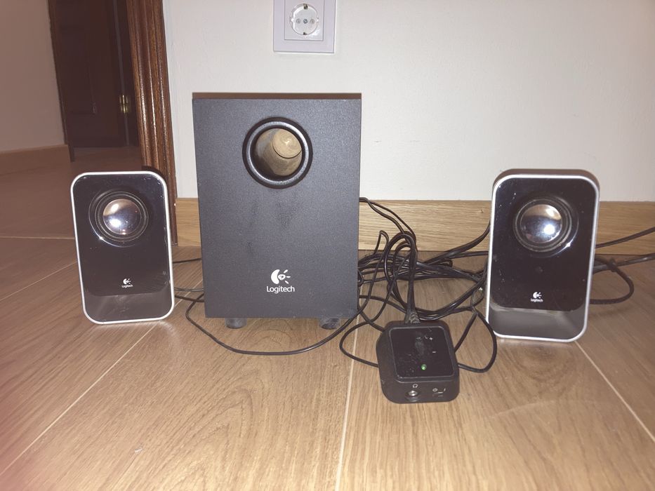 Colunas 2.1 Logitech LS21