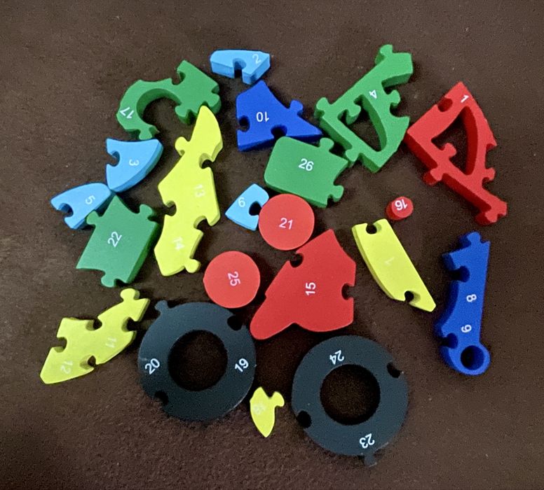 Розвиваючий дерев'яний 3D пазл Автомобіль