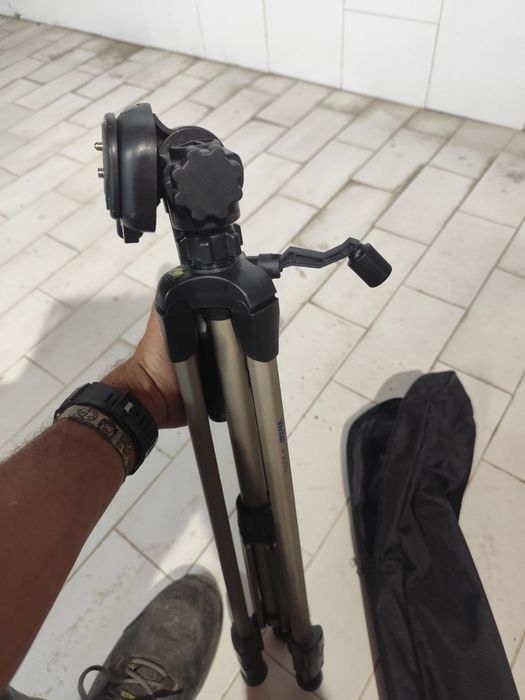 Tripé Fotográfico Vivitar V-2200 – Como Novo / Excelente Estado