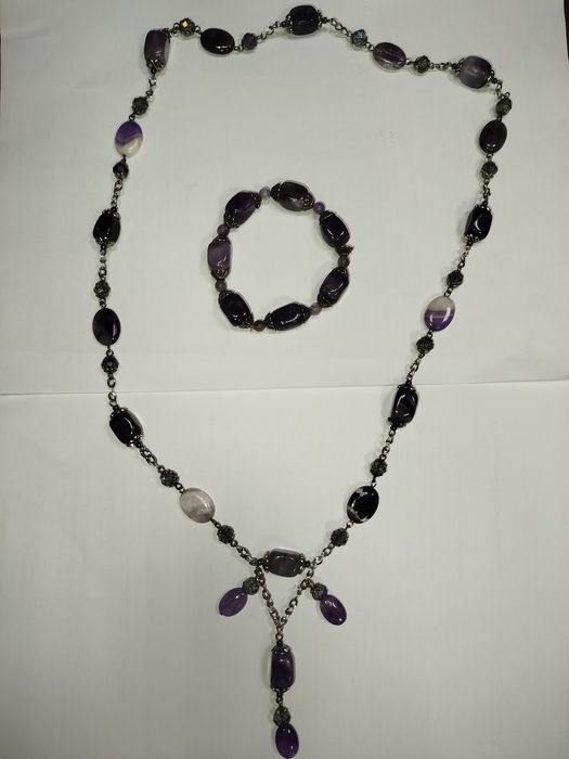 Элегантный комплект украшений из натурального аметиста (колье и брасле