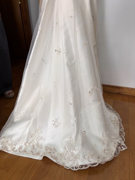Vestido de Noiva La Sposa Tam. 34 | 2 Looks | Preço Original 3.000 €