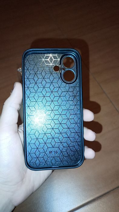 Capa preta IPhone 16