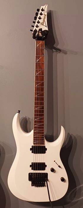 Ibanez RGD320Z (White)