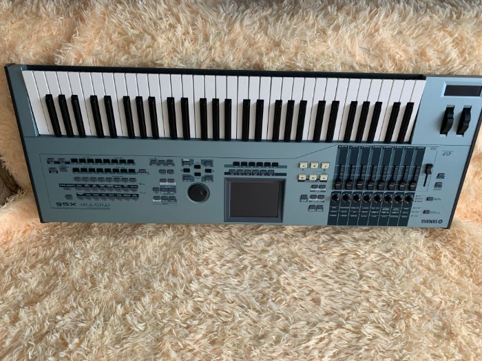 Yamaha Motif XS-6