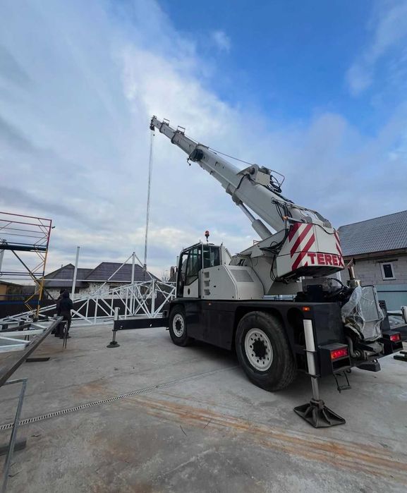 Оренда автокрана 30 тонн Terex Demag AC 30 City. Стріла 26м + гусьок 13м,по всій Закарпатській області