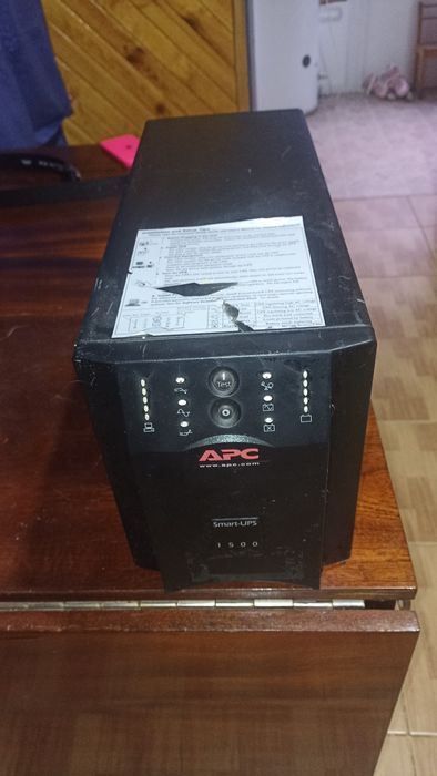 APC Smart-1500 ups