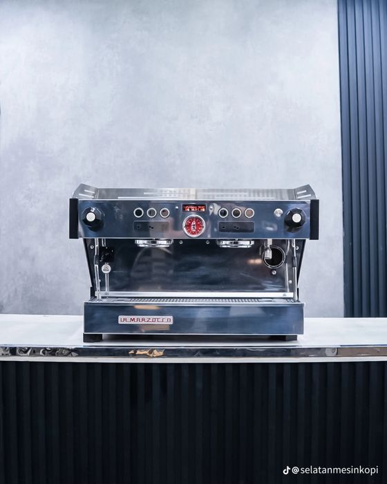 Кавомашина La Marzocco Linea PB 2 Group. Для високого потоку