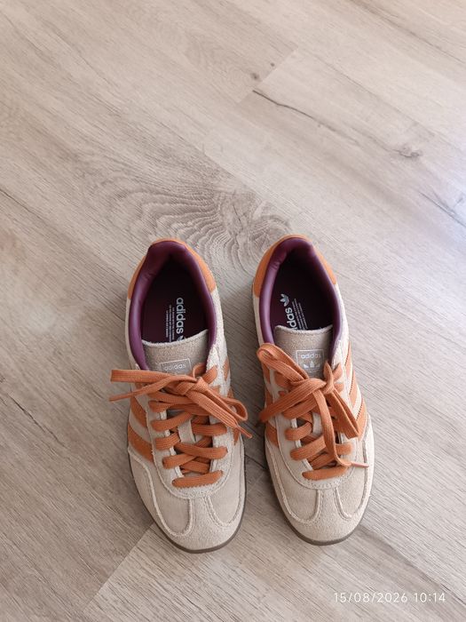 Adidas gazelle beje e laranja
