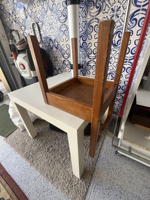 Mesa e cadeira de criança