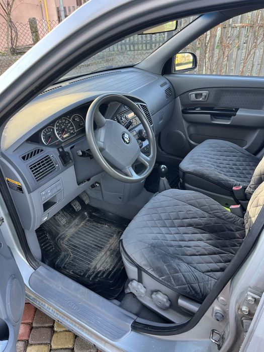 Kia Carens II 2003 року