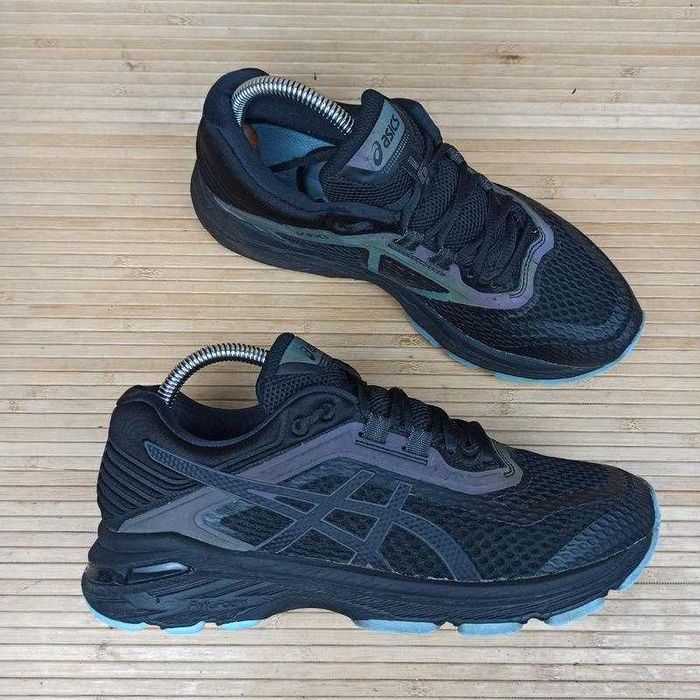 Кросівки бігові Asics GT-2000 Розмір 40 / 26 см.