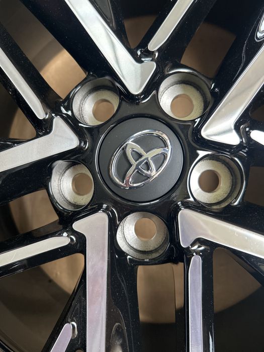 Felgi toyota 18’ oryginał