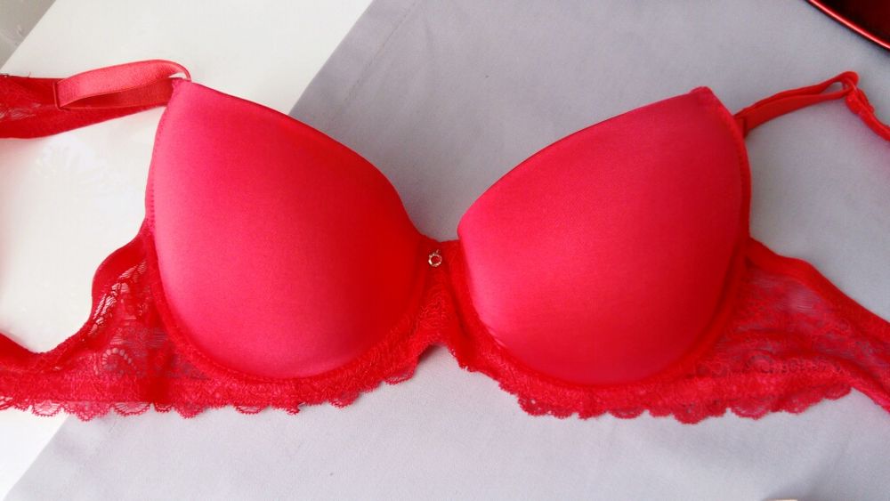 Biustonosz 80C kolor malinowy