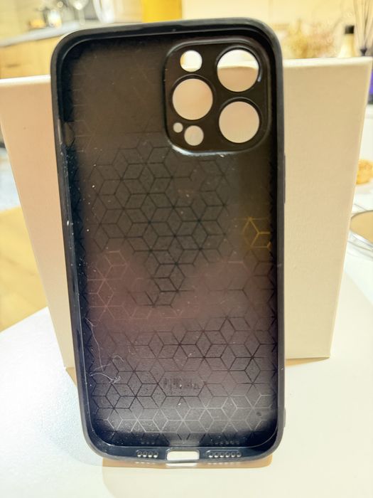 etui na iPhone 13 Pro Max