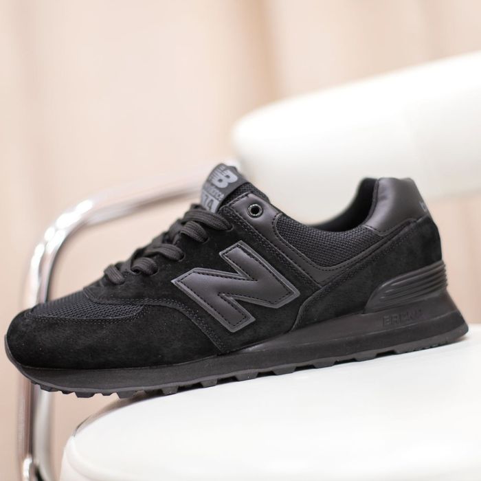 Чоловічі кросівки New Balance 574 чорні на чорній шкіряна N