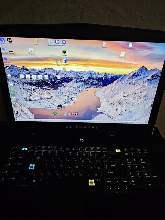 ноутбук Alienware 17 R