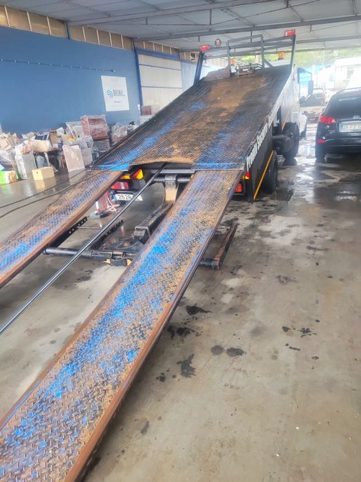 Pronto socorro pesado em ótimo estado