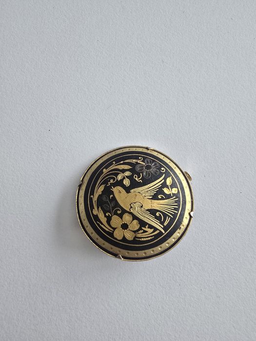 broszka cloisonné z motywem ptaka