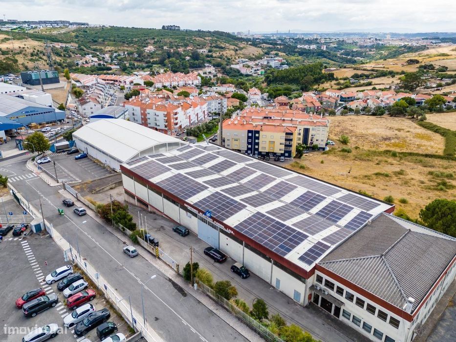Armazém de 3 Pisos em Queluz de Baixo (Barcarena, Oeiras)