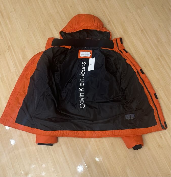 Куртка Calvin Klein новая