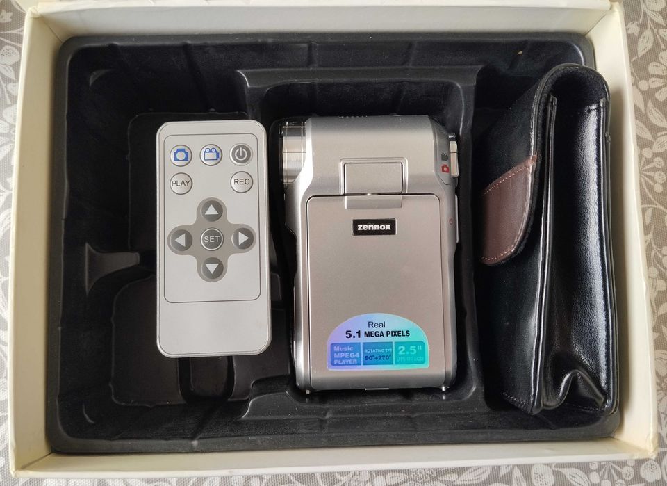 Цифрова відеокамера ZENNOX DV567B 5.1MP неробоча