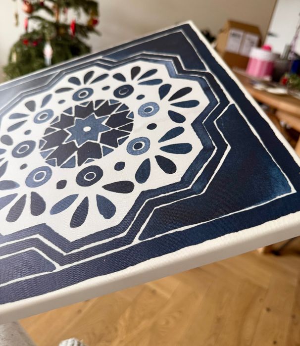 cztery ozdobne płótna w stylu Azulejos. Wymiary 30x30 cm .