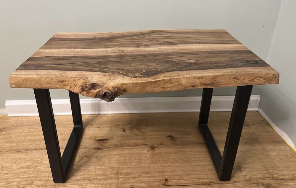 Stolik kawowy orzech włoski handmade