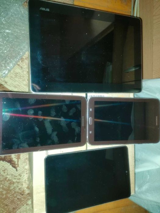 Планшети одним лотом