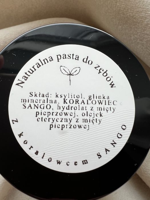 Naturalna pasta do zebow z koralowcem SANGO