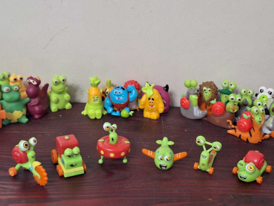 Равлик Боб ( різні колекції,міньони)