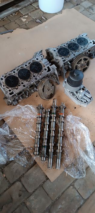 LR083672 Головки блока цилиндров 3.0 Diesel Range Rover Discovery 5