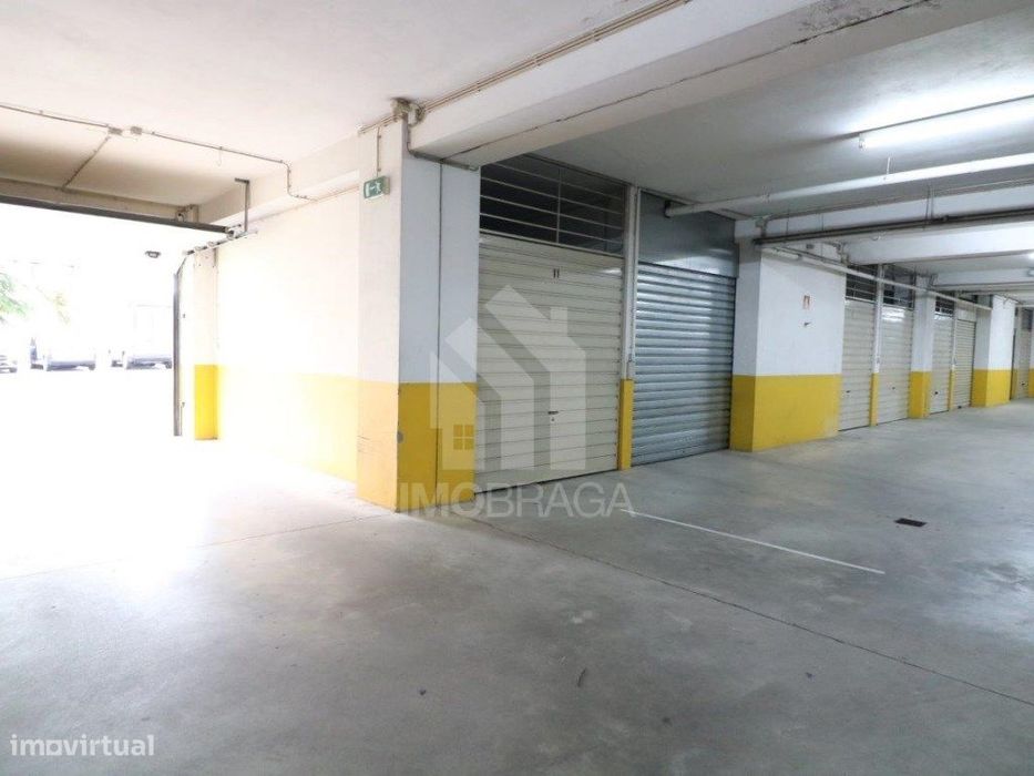 Venda Apartamento T2, em Lamaçães, Braga