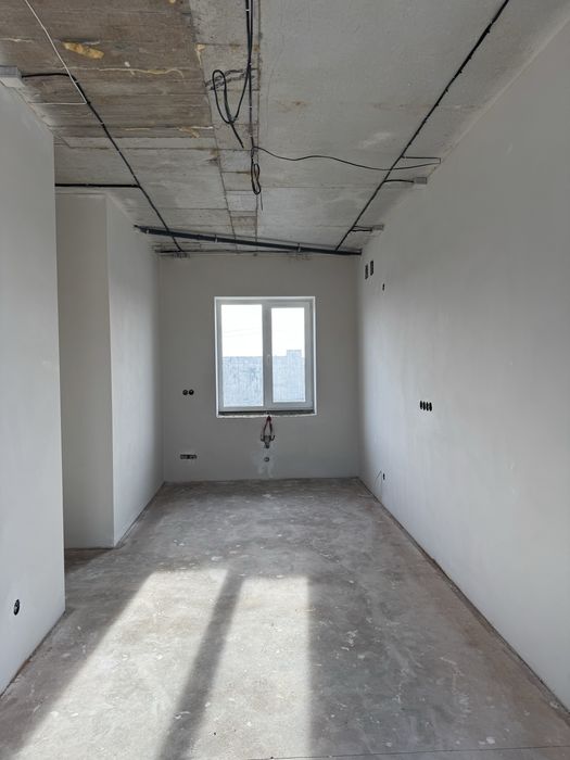 Продам котедж підготовлений під ремонт масив Київський