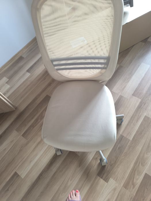 Krzesło obrotowe Ikea beżowe
