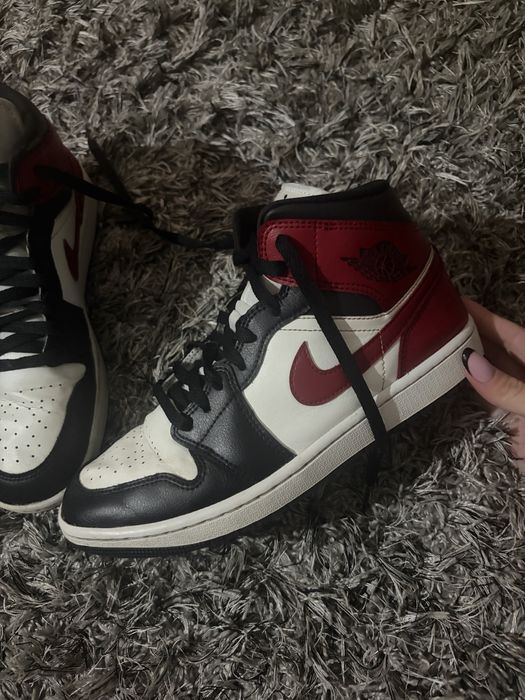 Nike Air Jordan 1 High czarno czerwono białe rozmiar 40,5