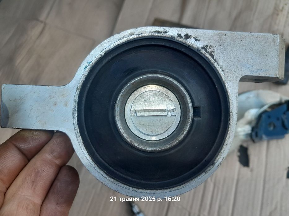 Ричаг до Infiniti