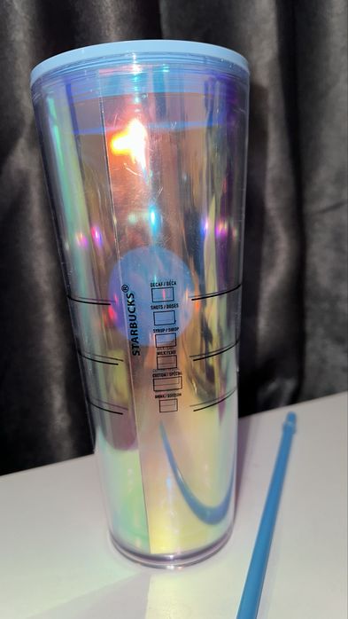 Holo kubek Starbucks