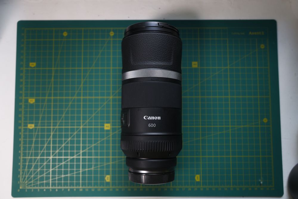 Обʼєктив Canon RF 600
