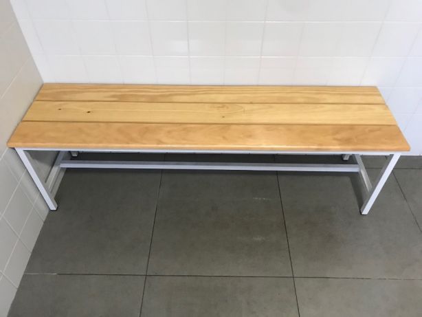 Estrado plástico p/ balneário 50x50x2,35 cn material resistente Novo