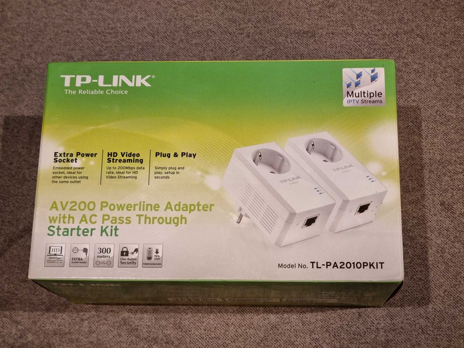 Transmiter sieciowy AV200 z gniazdkiem elektrycznym - 3 komplety