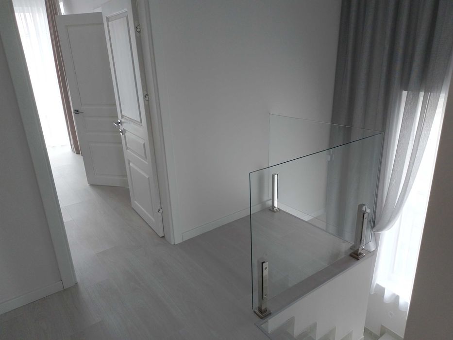 Ремонтні роботи, малярні роботи, вкладання плитки.