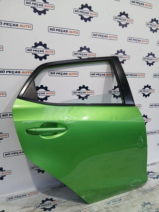 PORTA TRASEIRA DIREITA VERDE MAZDA 2 TS2 1.5 16V ANO: 2011