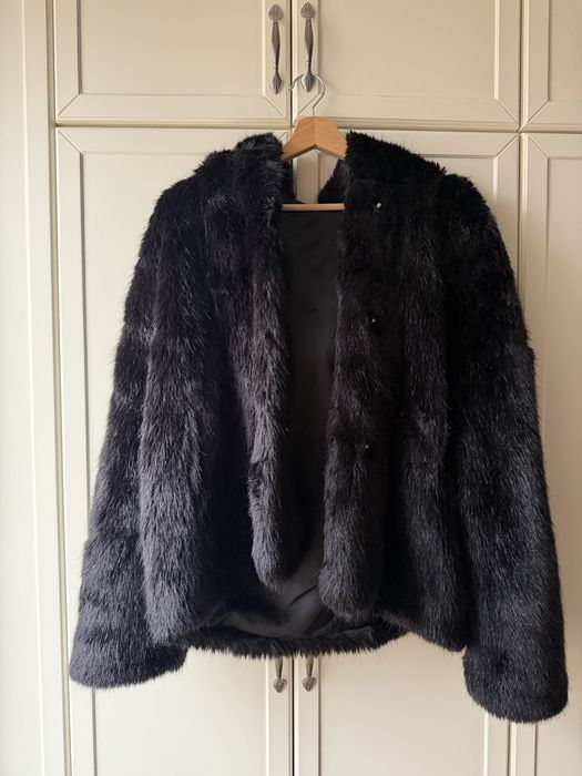 Розпродаж жіночого верхнього одягу: Zara, Liu Jo, Benetton та ін.