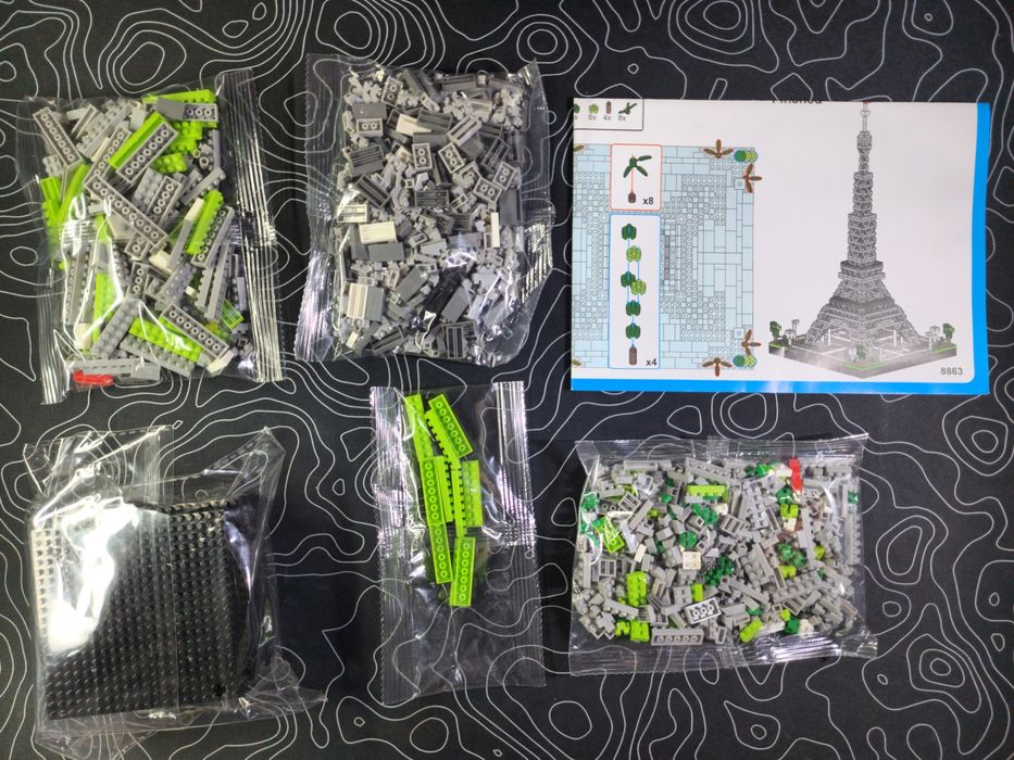 Torre Eiffel de lego, miniatura