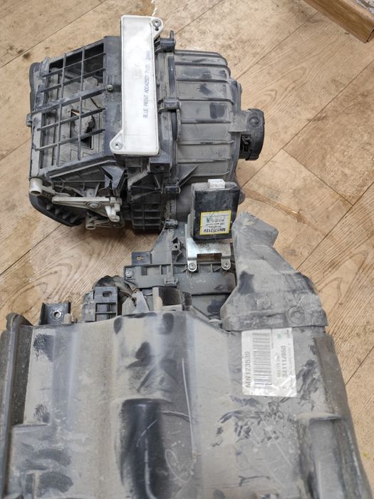Nagrzewnica z wentylatorem komplet do Mitsubishi L200 2.5 DID
