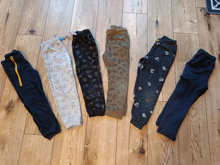 Spodnie dresowe r. 110 paka dla chłopca